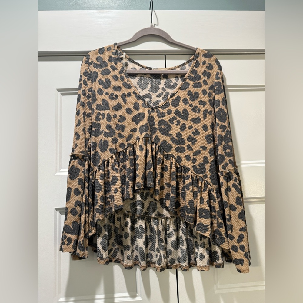 Cheetah print hi-low top